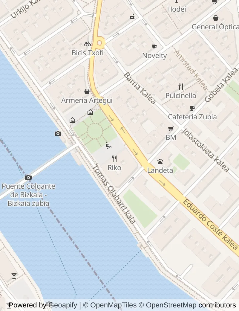 Closer street map of Getxo (tours to Bilbao), about ten minutes' walk from side to side, showing the streets and what is on them.