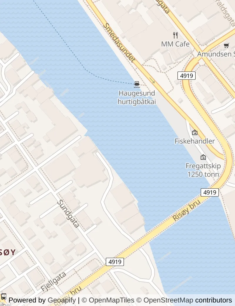 Closer street map of Haugesund, about ten minutes' walk from side to side, showing the streets and what is on them.