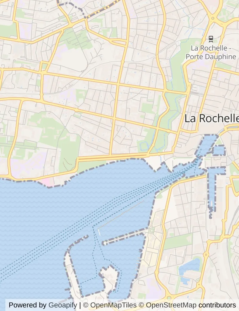 Street map of La Rochelle, about half an hour's walk from side to side, with the cruise berth on it.