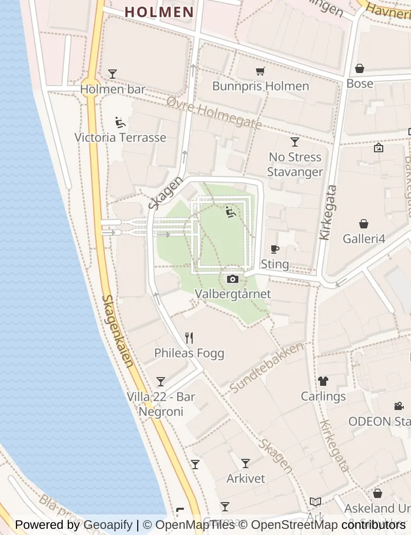 Closer street map of Stavanger, about ten minutes' walk from side to side, showing the streets and what is on them.